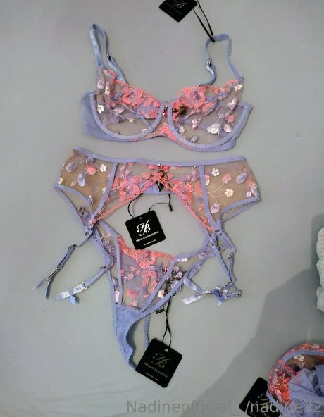 nadine22 exclusive star photos