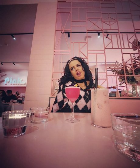 Tommi Terror porn actress img