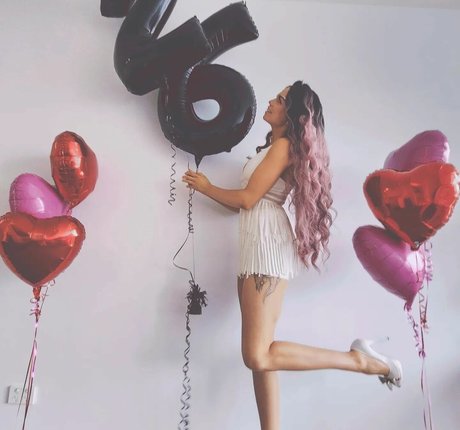 Tommi Terror hd pornstar pics