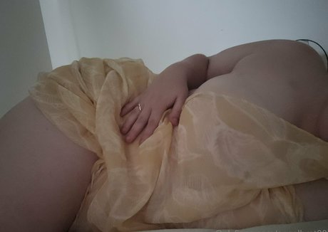 angelbrat00 erotic star archive