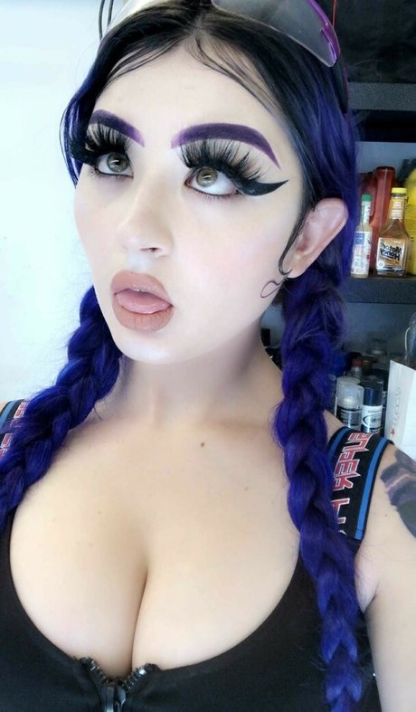 MiniTruckMommy model top picture