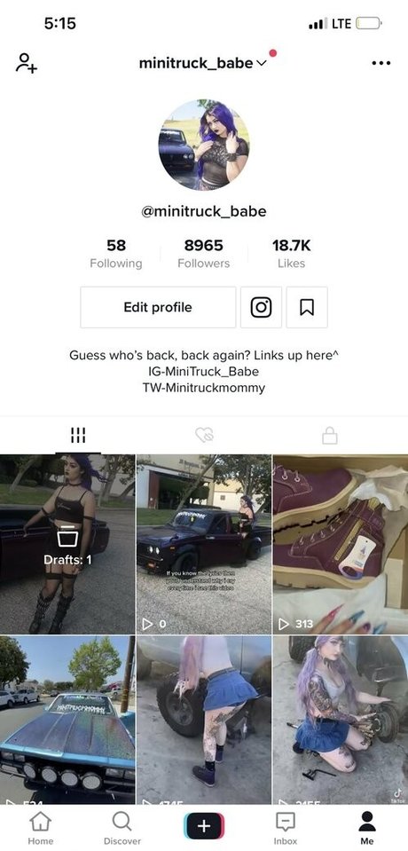MiniTruckMommy erotic model images