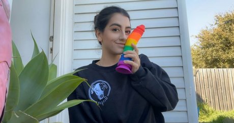 bella babe95free sex model photos