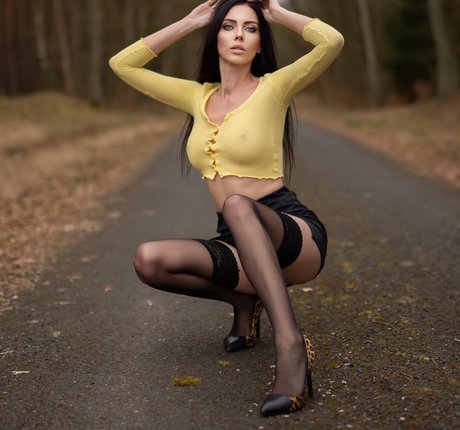 electric miss model exclusive picture