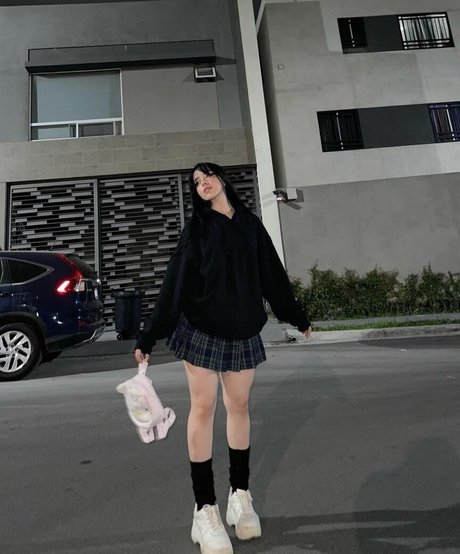 Heidi Ayala naked model image