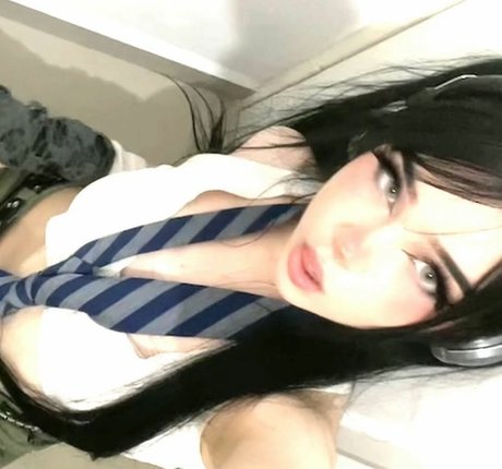 Heidi Ayala art model photos