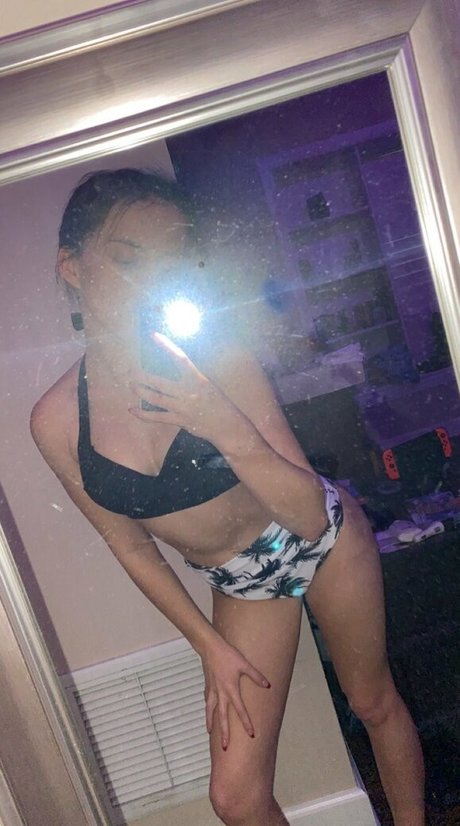 taylorherd02 exclusive actress pics