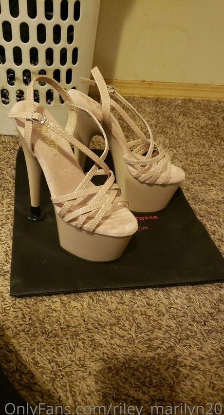 riley marilyn20 pornstar beautiful galleries