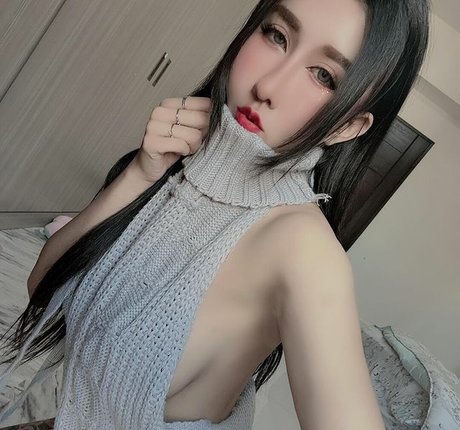 Wei Ling_ beautiful pornstar image