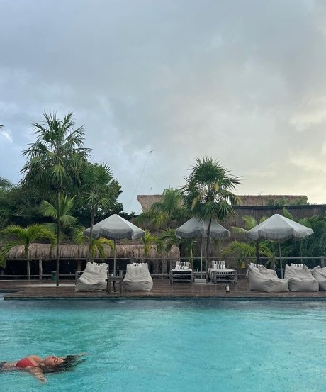 Tami Bar model naked gallery