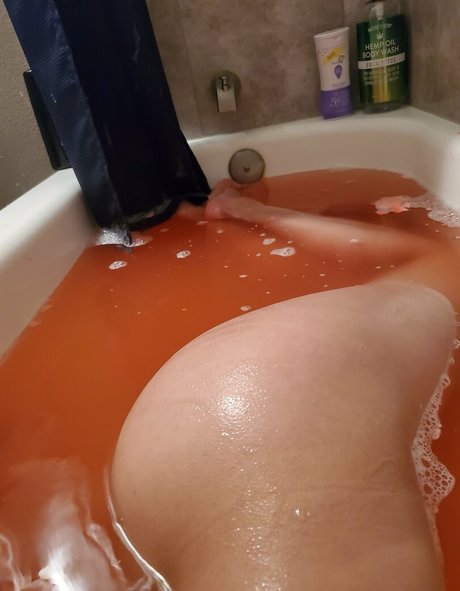 JuicyPinaypple top pornstar gallery