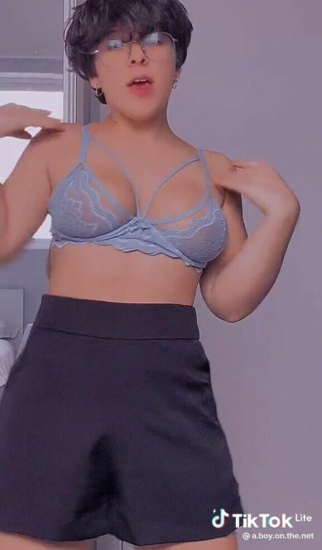 Taqueloe xxx pornstar picture