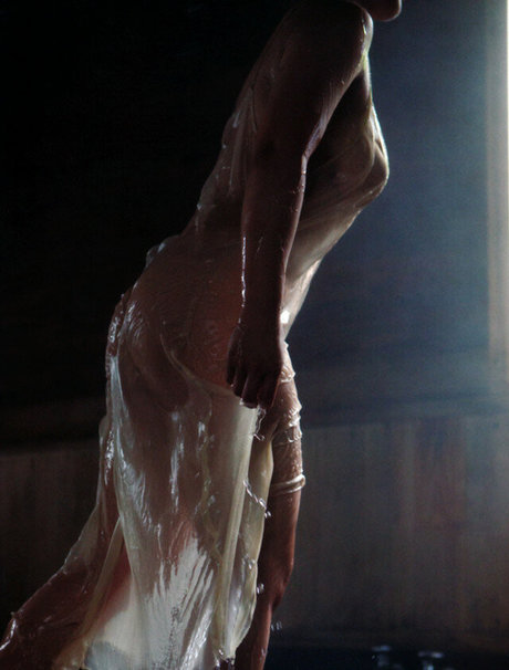 Saaya Irie star erotic pictures