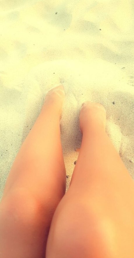 brunette petite onlyfans sexy naked images