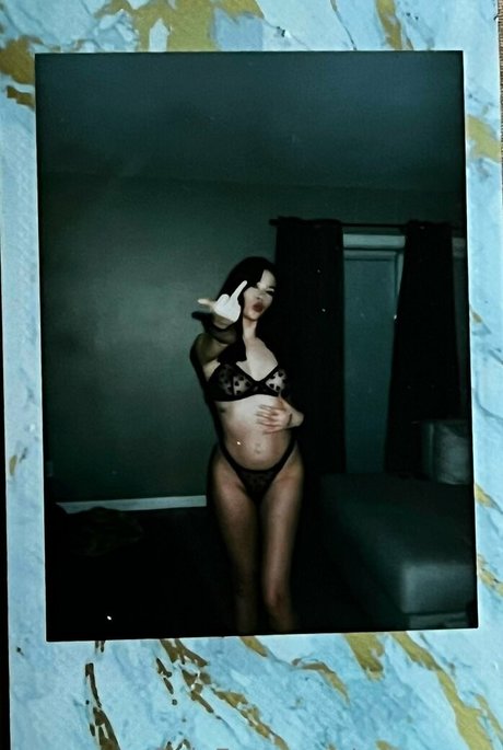 nessyryan erotic model pic