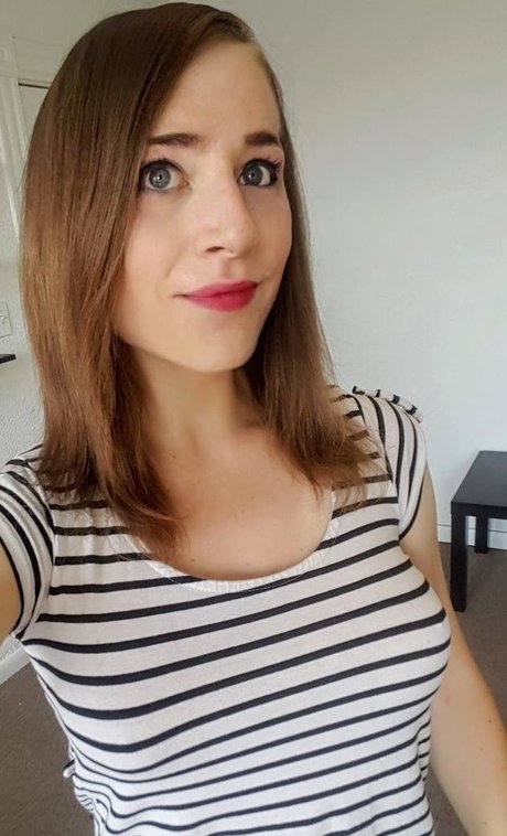 jordanelizabeth model free image