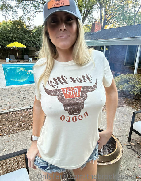 thebrookesands star naked image