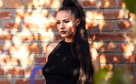 AndreeaNicoletaDinu art pornstar gallery