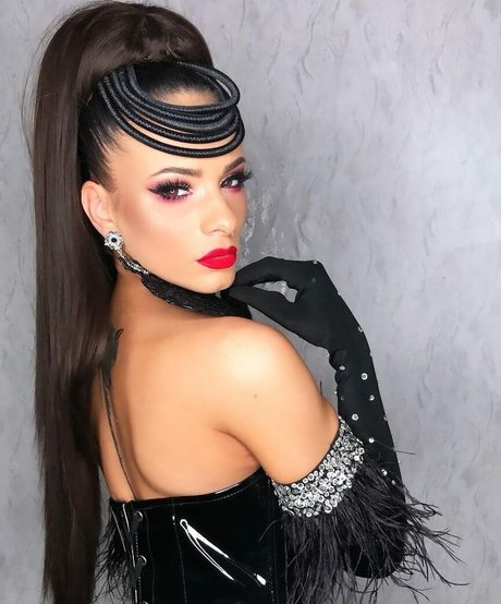 AndreeaNicoletaDinu erotic star pics