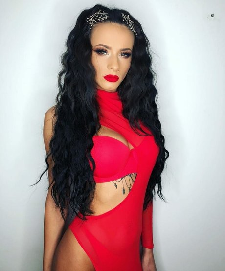 AndreeaNicoletaDinu hd model pic