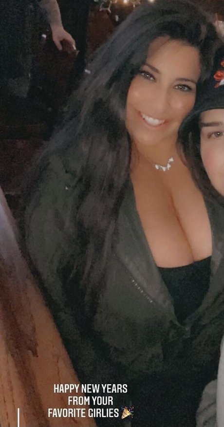 Vanessa Romero model pics