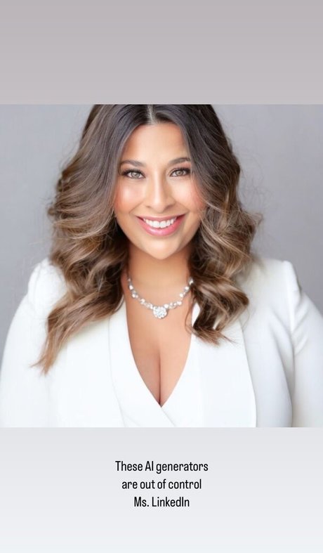 Vanessa Romero nude model img