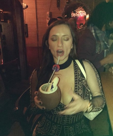 Sarah H model pornographic photo