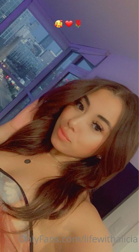 lifewithalicia free pornstar img