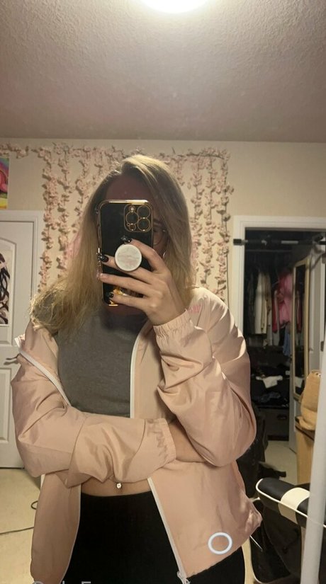 carmennem naked model pictures