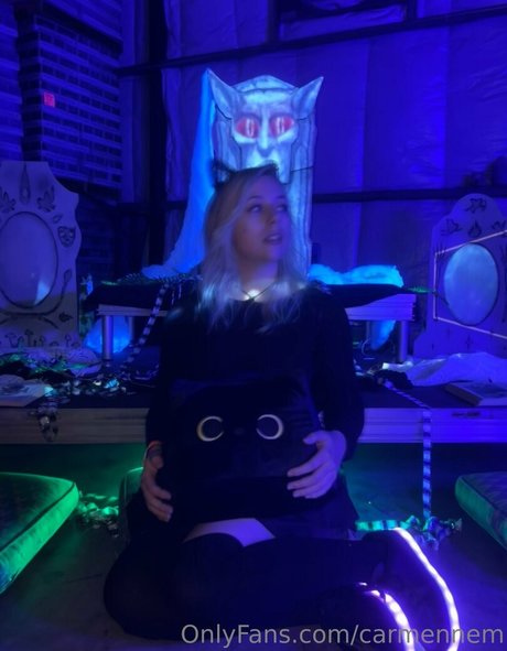 carmennem nudes model photo