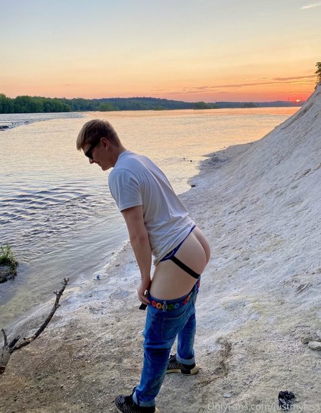 justmyless model pictures