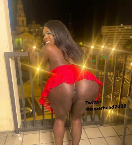 Carmen Brown pretty star image