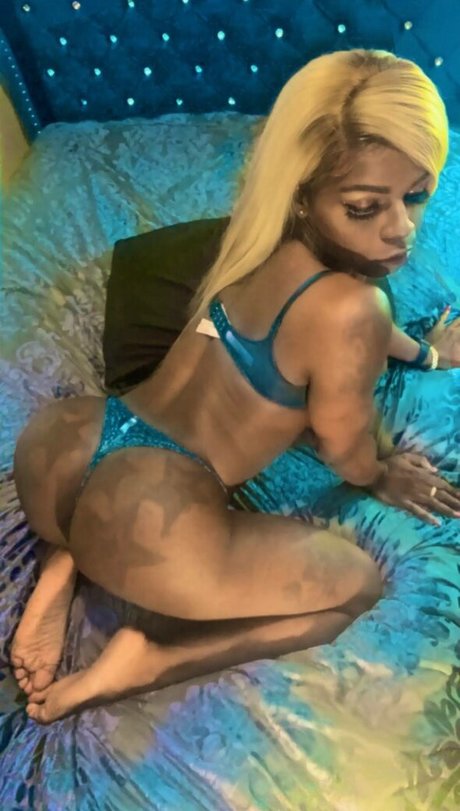 Carmen Brown star xxx photo