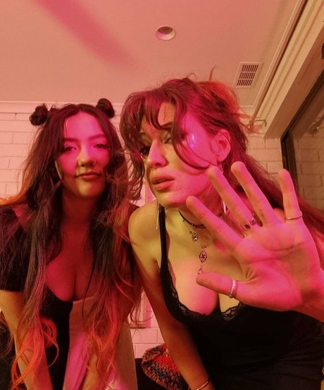 Knightsinclair sexy actress photos