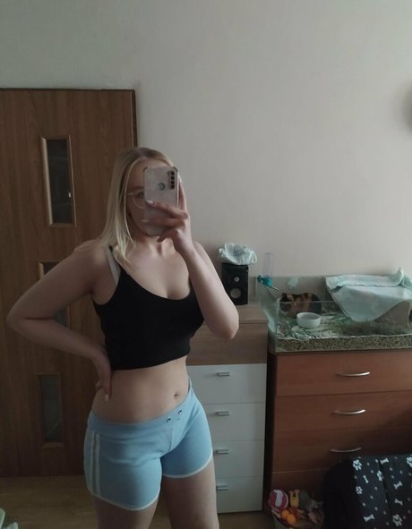 aestheticusernameuwu hot actress image