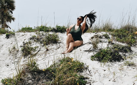 Amanda F pretty pornstar pictures