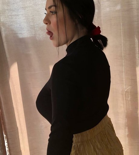 Kenzie A pornstar free pics