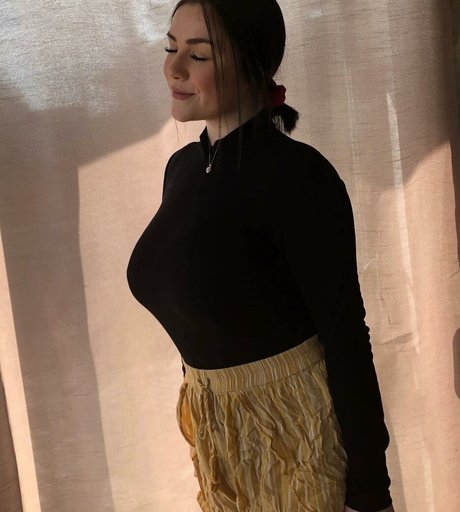 Kenzie A adult actress pic