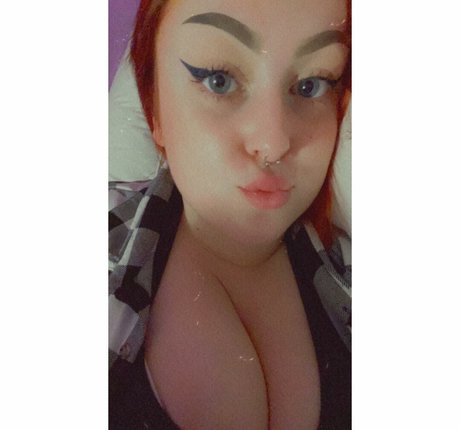 Destinee C erotic model pic