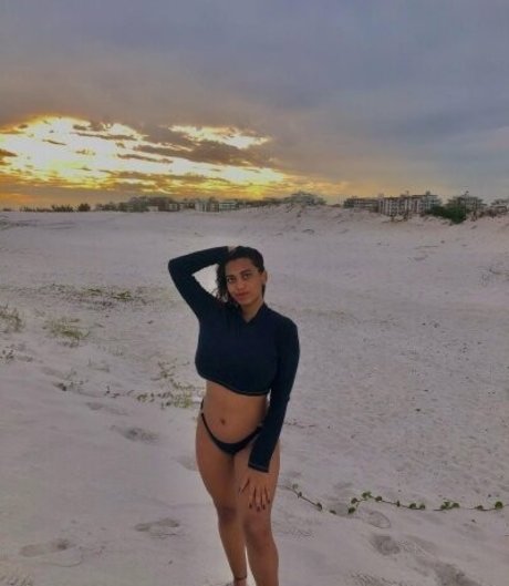 Mayellen exclusive model img