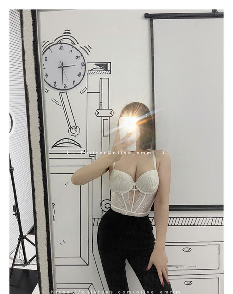 olive emmm high quality actress photos