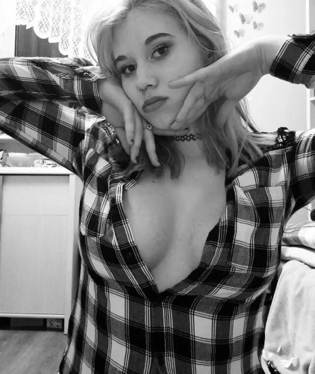 Aleksandra Ostrowska art actress archive