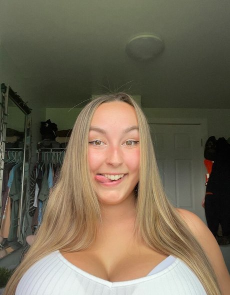 Lexi Thomas nice model photo