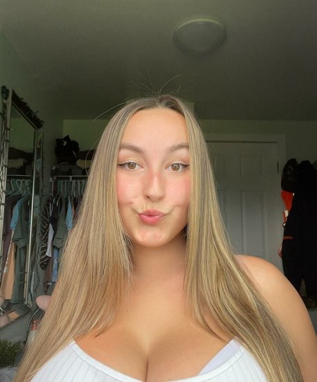 Lexi Thomas xxx actress image