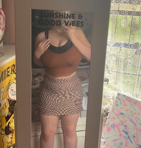 Emily J naked model photos