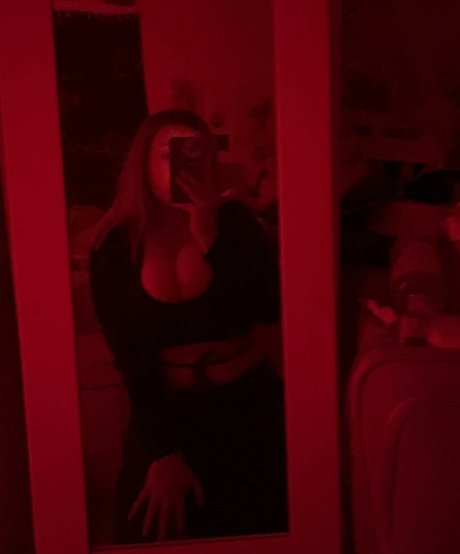 hot mature onlyfans pornographic picture