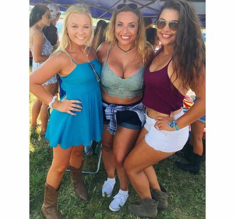 Emily E sex actress pic