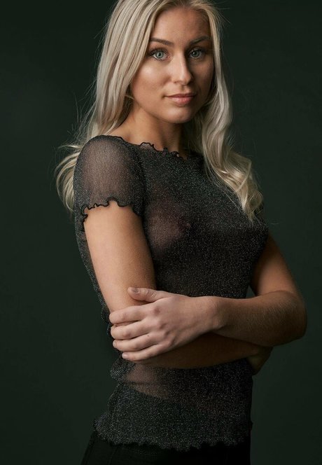 Isabel Ditlevsen porn star image