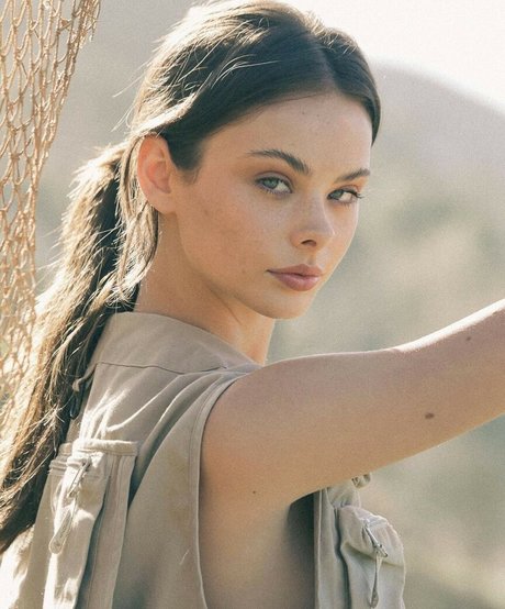 Meika Woollard model adult pics