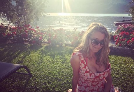 Sarah Champion art pornstar gallery